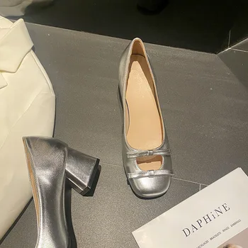Модные дизайнерские туфли Мэри Джейн с серебряным бантом 2023, Летние женские туфли-слипоны на среднем каблуке, Элегантные вечерние женские туфли-лодочки с квадратным носком