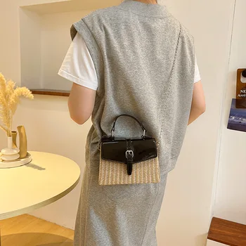 Роскошная дизайнерская женская сумка с цепочкой из соломы и искусственной кожи, модная сумка через плечо, маленькая сумка-тоут с клапаном, новинка лета 2023